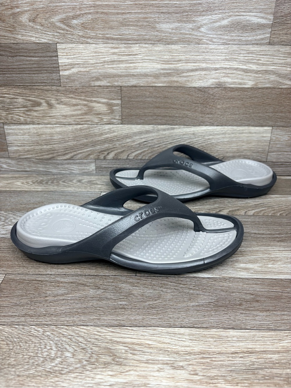 Crocs Athens Round Toe Flip Flop Sandals Gray 10024 Women’s 10 Men’s 8